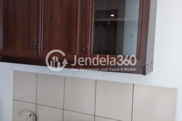 Kitchen Low Floor Studio Apartment with Swimming Pool View at Skyline Paramount Serpong