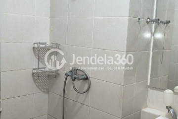 Bathroom 1BR Apartment with  View at Condominium Green Bay Pluit SeaView