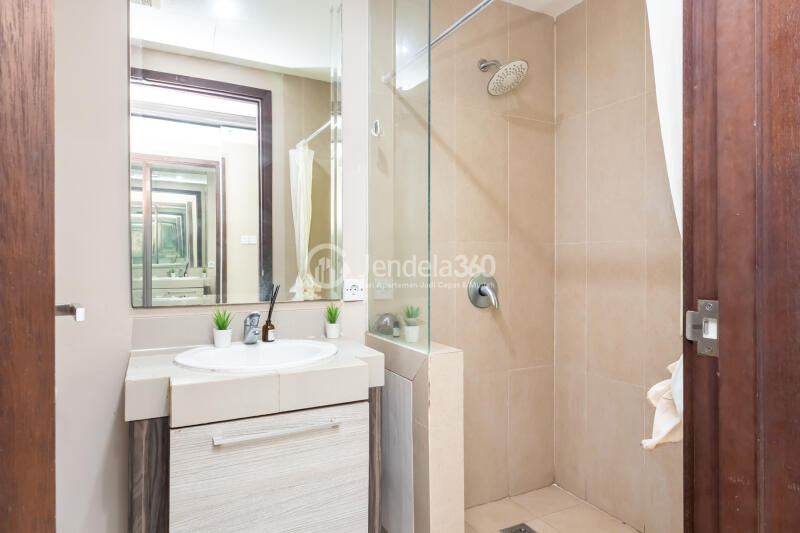 Bathroom Trendy 1BR Apartment at U Residence Karawaci High Floor