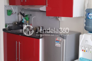 Kitchen Middle Floor 1BR Apartment with  View at Taman Melati Margonda Apartment