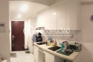 Kitchen Good Deal Studio Apartment at Sky House Alam Sutera Tower Acacia