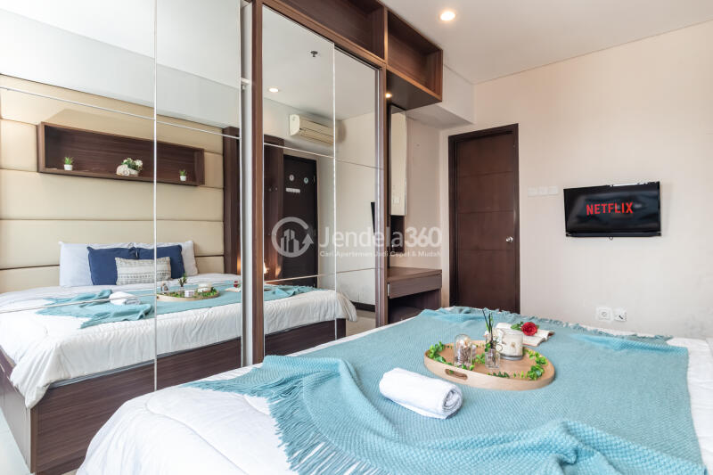 Bedroom 1 High Floor 2BR Apartment with City View at Aspen Residence Apartment