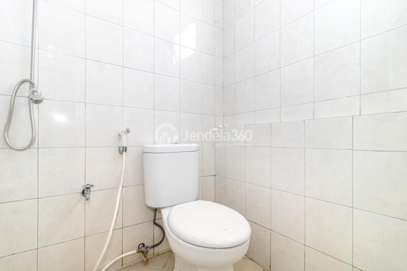 Bathroom Lovely Studio Apartment at Bintaro Park View Middle Floor