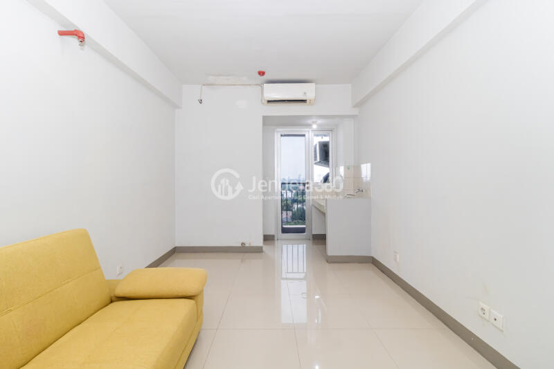 Bedroom Lovely Studio Apartment at Bintaro Park View Middle Floor