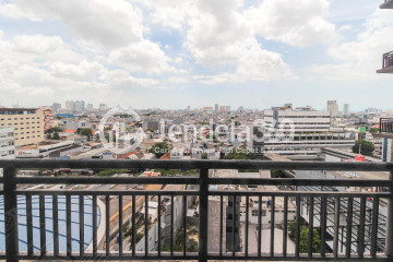 Balcony Pasar Baru Mansion Apartment Studio View Sea