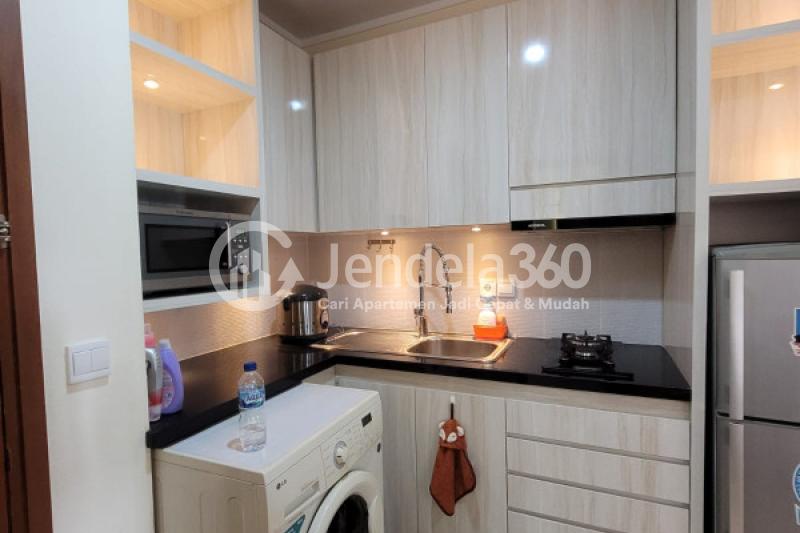 Kitchen 1BR Apartment with City View at Sahid Sudirman Residence