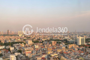 Balcony 2BR Pasar Baru Mansion Apartment at High Floor
