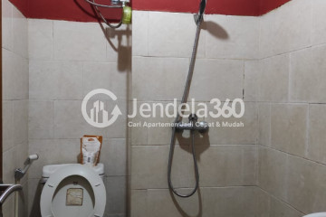 Bathroom Studio Apartment with City View at Margonda Residence