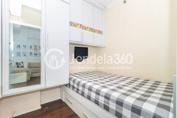 Bedroom 2 High Floor 2BR Apartment with  View at Green Pramuka City Apartment