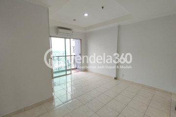 Living Room Low Floor 2BR Apartment with  View at MOI City Home