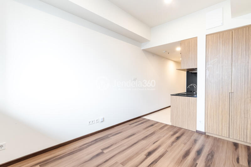 Bedroom Low Floor Studio Apartment with  View at Branz Mega Kuningan Apartment