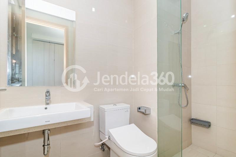 Bathroom Low Floor Studio Apartment with City View at Sedayu City Apartment