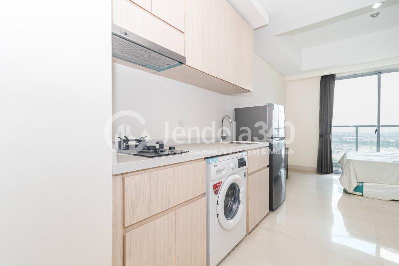 Kitchen Low Floor Studio Apartment with City View at Sedayu City Apartment