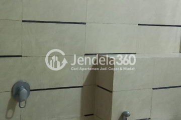 Bathroom Restful Studio Apartment Middle Floor with City View at Pasar Baru Mansion Apartment