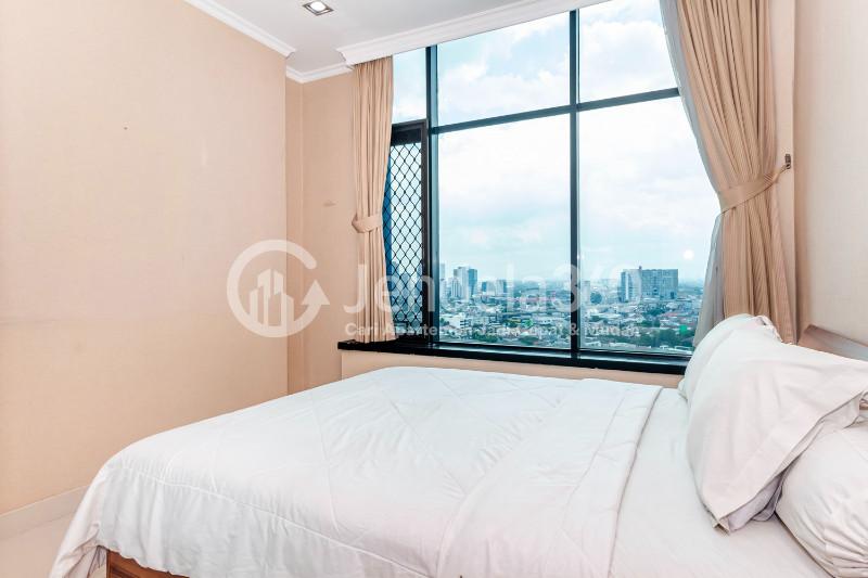 Bedroom 1 2BR Apartment with City View at Hamptons Park Apartment