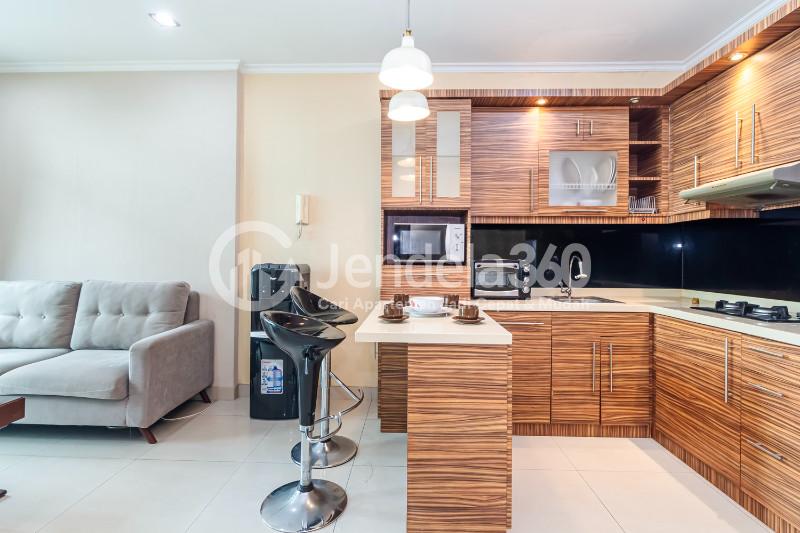 Kitchen 2BR Apartment with City View at Hamptons Park Apartment