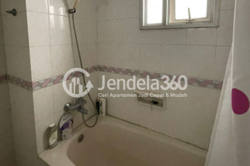 Bathroom Stylish 3BR Apartment at Wesling Kedoya Apartment Middle Floor