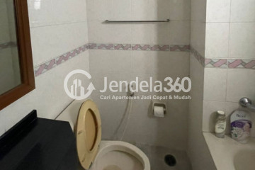 Bathroom Stylish 3BR Apartment at Wesling Kedoya Apartment Middle Floor