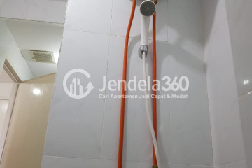 Bathroom High Floor Studio Apartment with City View at Urban Heights Residence