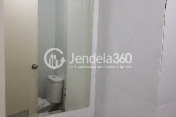 Bathroom High Floor Studio Apartment with City View at Urban Heights Residence