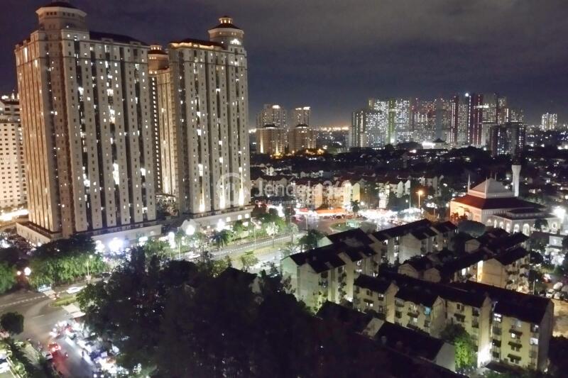 Balcony 1BR Apartment with City View at The Boutique At Kemayoran