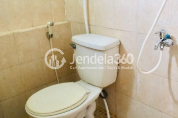 Bathroom Affordable 1BR Apartment at Green Park View Apartment Tower E (Edelweiss )