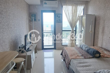 Bedroom Studio Monroe Jababeka Apartment at Low Floor