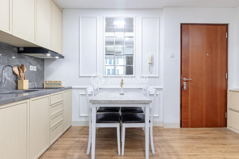 Dining Room Middle Floor 2BR Apartment with City View at Roseville SOHO & Suites