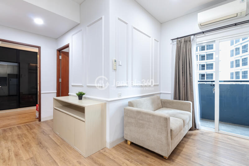 Living Room Middle Floor 2BR Apartment with City View at Roseville SOHO & Suites
