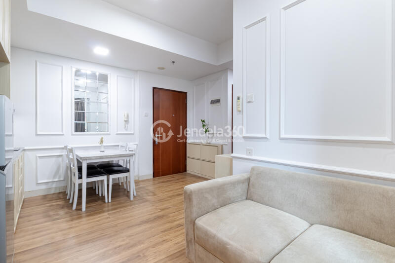 Living Room Middle Floor 2BR Apartment with City View at Roseville SOHO & Suites
