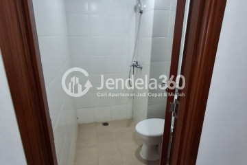 Bathroom Peaceful 1BR Apartment Middle Floor with  View at Vittoria Residence
