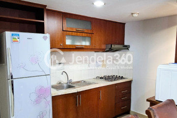 Kitchen 3BR Apartment with City View at Horison Suites Residence