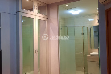 Bedroom Relaxed Studio Apartment High Floor with City View at Ancol Mansion Apartment