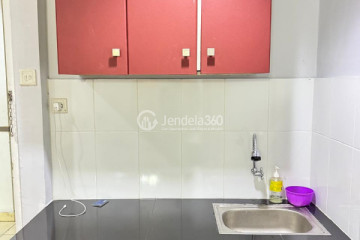 Kitchen 2BR Mutiara Bekasi Apartment at Tower B