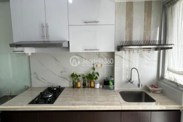 Kitchen 1BR Bintaro Park View Apartment at Middle Floor