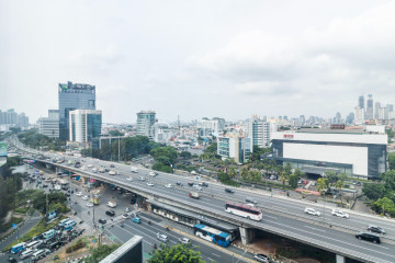 Balcony High Floor Studio Apartment with City View at GP Plaza Apartment