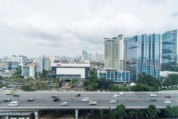 Balcony High Floor Studio Apartment with City View at GP Plaza Apartment