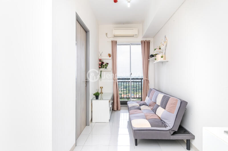Living Room Excellent 1BR Apartment at Akasa Pure Living Apartment Tower Kirana