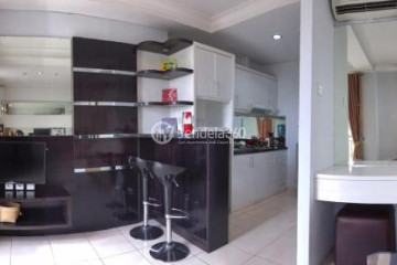 Kitchen Homey Studio Apartment Low Floor with City View at Gardenia Boulevard Apartment