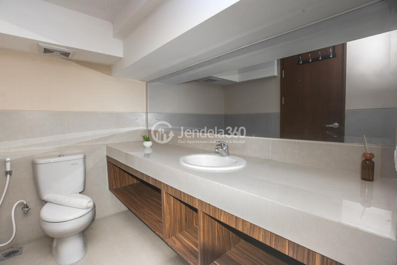 Bathroom 1BR U Residence Karawaci Apartment at High Floor