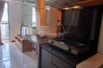 Kitchen Middle Floor Studio Apartment with City View at Sunter Park View Apartment