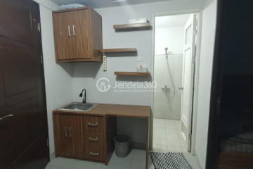Kitchen Low Floor 2BR Apartment with  View at Begawan Malang Apartment