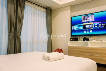 Bedroom Middle Floor Studio Apartment with  View at Altiz Apartment