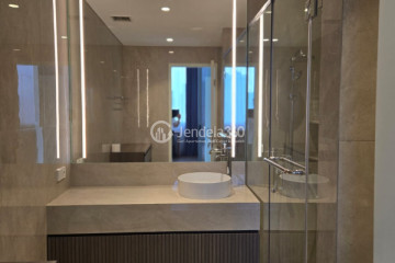 Bathroom 3BR Apartment with  View at Kuningan Place Apartment