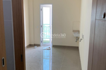 Bedroom Restful Studio Apartment at B Residence BSD Tower Rose