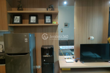 Living Room 2BR Apartment with City View at Roseville SOHO & Suites