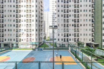 Balcony Cozy 3BR Apartment Low Floor with City View at Kota Ayodhya Apartment