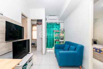 Living Room Cozy 3BR Apartment Low Floor with City View at Kota Ayodhya Apartment