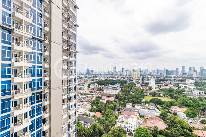 Balcony High Floor Studio Apartment with  View at Capitol Park