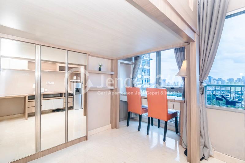 Bedroom High Floor Studio Apartment with  View at Capitol Park
